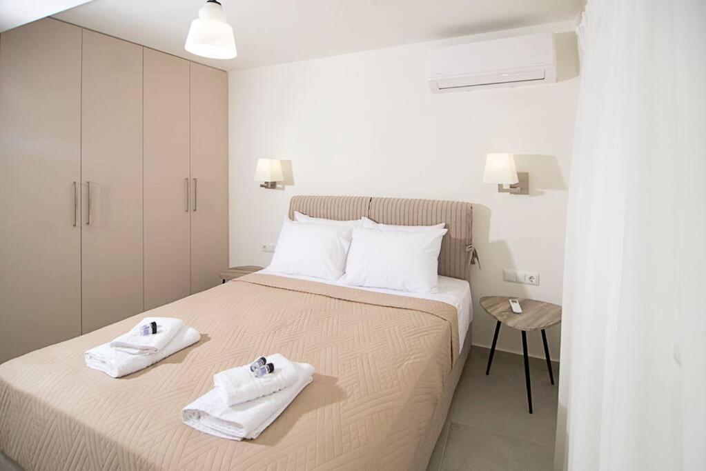 G&K House Garden Apartment เมสสินี ภายนอก รูปภาพ
