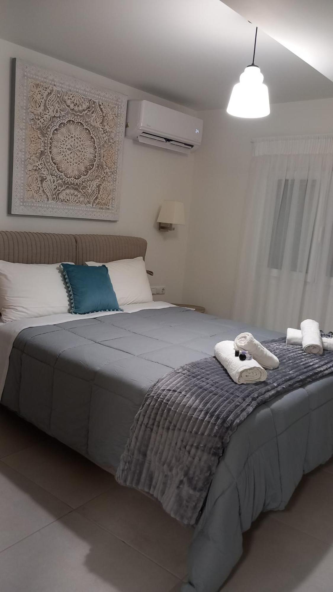 G&K House Garden Apartment เมสสินี ภายนอก รูปภาพ